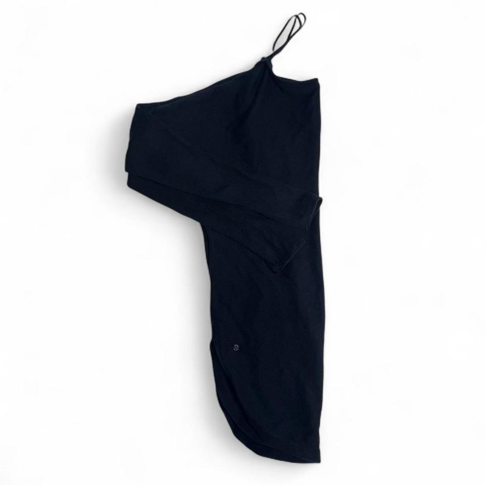 Lululemon Navy Blue Long-Sleeve Top with Ribbed Sleeves and‎ Thumb Holes - Picture 3 of 8